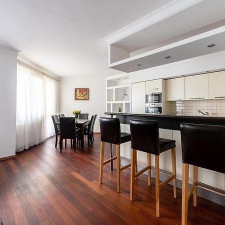 Bukowinska 12: Spacious Two-Bedroom Apartment with Balcony and Parking Warsaw Exterior photo