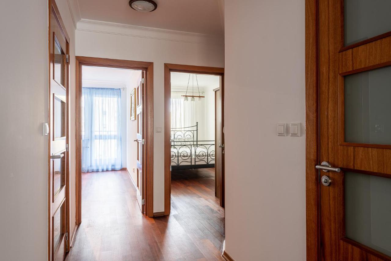 Bukowinska 12: Spacious Two-Bedroom Apartment with Balcony and Parking Warsaw Exterior photo