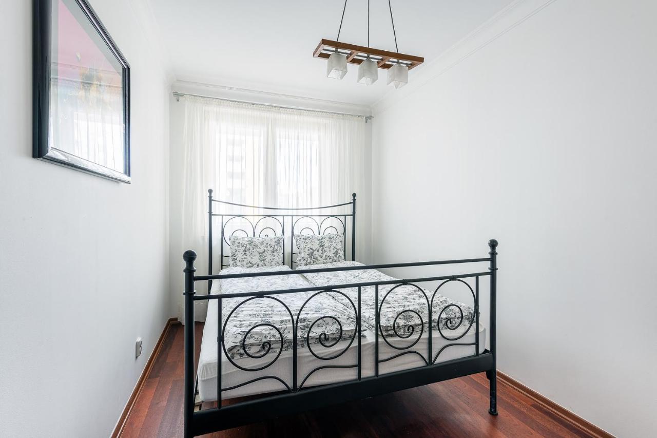 Bukowinska 12: Spacious Two-Bedroom Apartment with Balcony and Parking Warsaw Exterior photo
