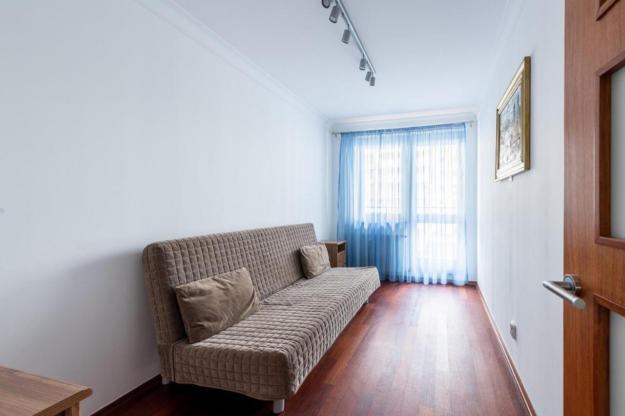 Bukowinska 12: Spacious Two-Bedroom Apartment with Balcony and Parking Warsaw Exterior photo