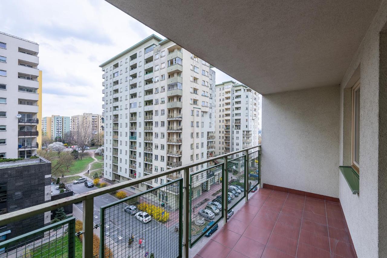 Bukowinska 12: Spacious Two-Bedroom Apartment with Balcony and Parking Warsaw Exterior photo