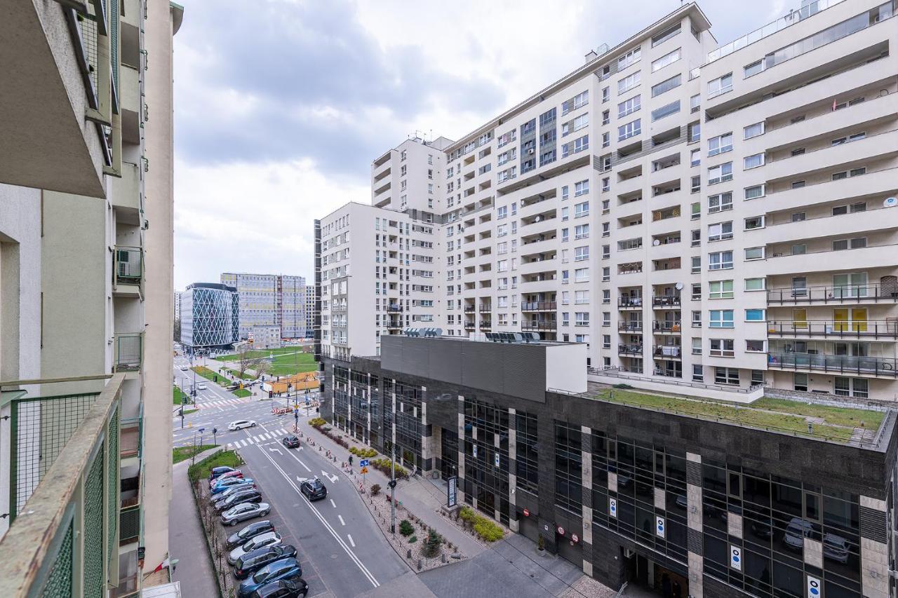 Bukowinska 12: Spacious Two-Bedroom Apartment with Balcony and Parking Warsaw Exterior photo